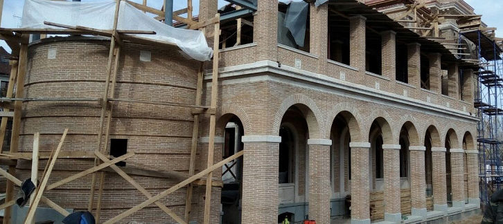 Облицовка клинкерным кирпичом: ремонты фасадов в Красногорске